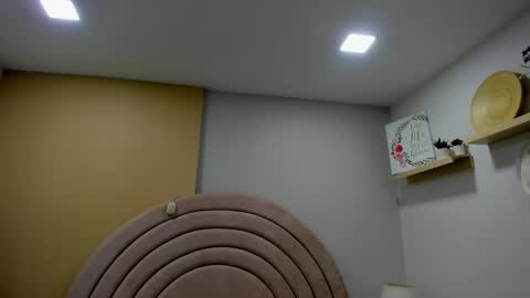 KI KI online show from January 6, 7:40 pm