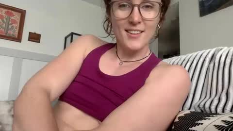 kikiraebabyy online show from March 5, 8:32 pm