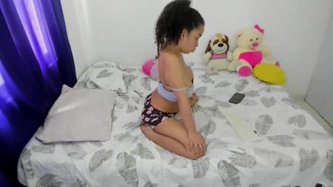 Snapshot of kim_bonny chatting on October 29, 5:47 pm Kim online show from October 29, 5:47 pm