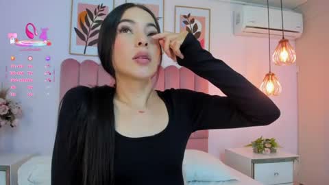 KIM  online show from June 22, 6:26 pm