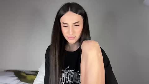 Kim Oberlin online show from March 1, 1:15 pm