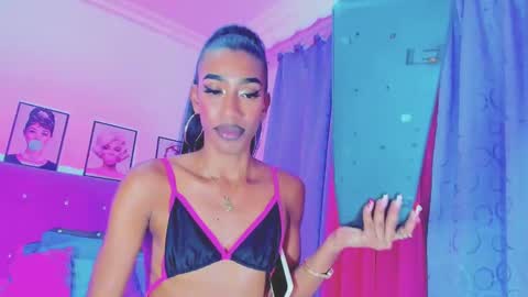 Snapshot of kimberly_thompsom chatting on January 26, 6:38 am Your Queen KIM online show from January 26, 6:38 am