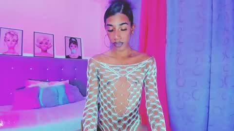 Snapshot of kimberly_thompsom chatting on February 18, 8:47 pm Your Queen KIM online show from February 18, 8:47 pm