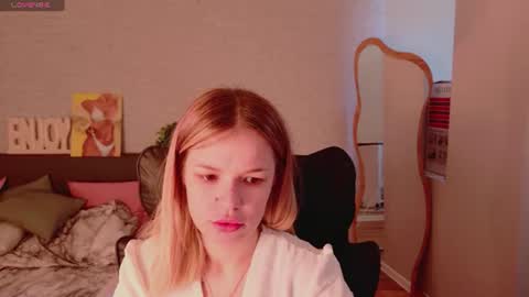 KimEvanss online show from July 24, 7:38 am