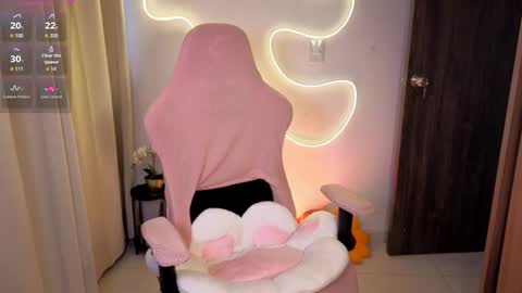 Kim 3 online show from May 25, 11:05 am