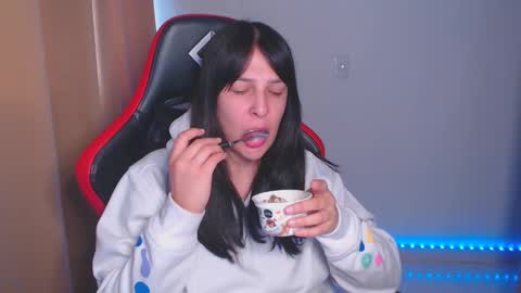 Kim 3 online show from January 22, 10:26 pm