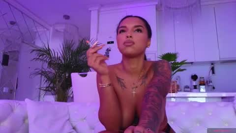 Kim online show from December 18, 1:17 pm