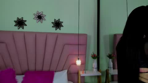 kimluna1 online show from April 10, 1:38 pm