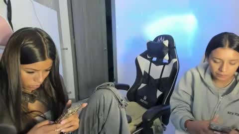 kimmi online show from February 10, 11:19 pm