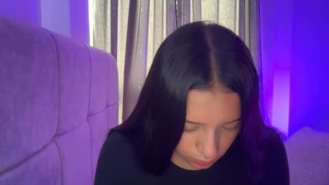 kimmi online show from March 6, 4:17 pm