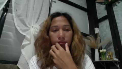 kimmk73644 online show from March 8, 9:46 am