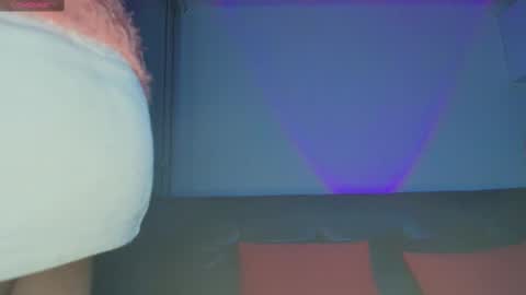 Kimm Queen online show from February 27, 6:02 am