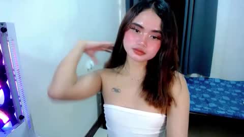 kim ejara online show from March 4, 1:46 am