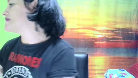 Kimmy online show from April 19, 11:40 pm