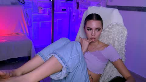 kimporins online show from April 8, 12:41 pm