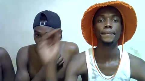 kimzsguyz online show from February 22, 6:43 pm