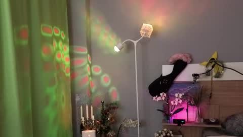 kina_ka online show from December 5, 7:11 pm