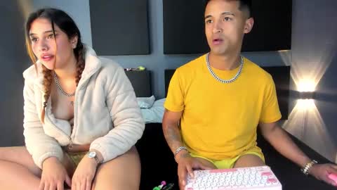 Snapshot of king2_and_queen2 chatting on September 30, 2:55 am NIKKY AND MAIK online show from September 30, 2:55 am