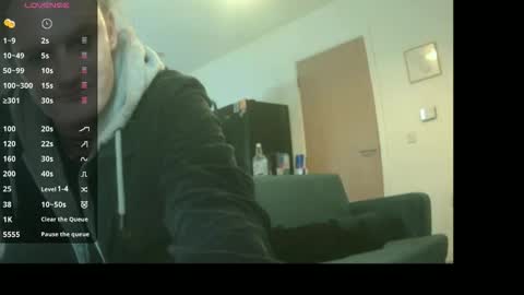 Aidan online show from April 4, 4:36 pm