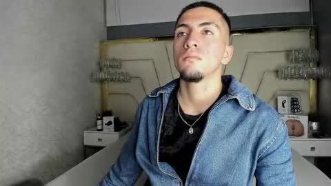 Snapshot of king_dante_ chatting on February 14, 9:21 pm King Dante online show from February 14, 9:21 pm