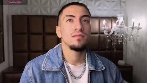 Snapshot of king_dante_ chatting on October 19, 12:43 pm King Dante online show from October 19, 12:43 pm