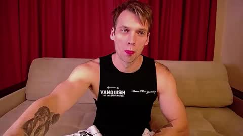 Snapshot of king_pong chatting on October 15, 9:37 pm king_pong online show from October 15, 9:37 pm