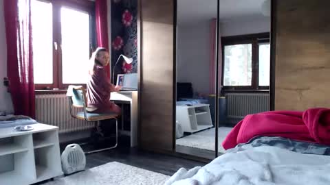 sexysexyhotwetpinkredpussy online show from May 31, 5:33 pm