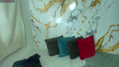 kingdanny_8 online show from March 8, 3:32 am