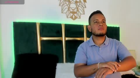 kingg_jay online show from May 13, 11:53 am
