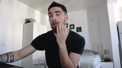 KingKarlos  online show from March 4, 9:51 am