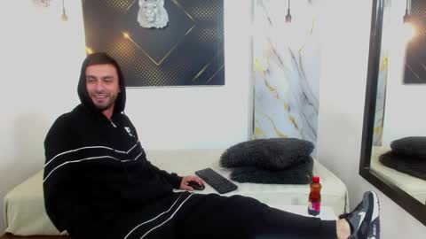 KING  online show from April 22, 3:46 am