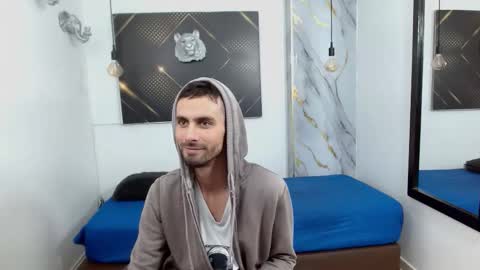 KING  online show from March 12, 3:32 am