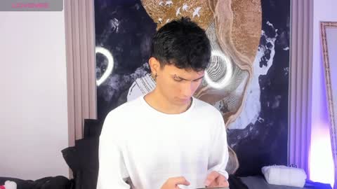 A L E X  online show from June 9, 3:50 am