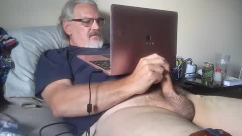 kingtongue10 online show from July 17, 5:48 pm