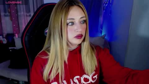  Sara  online show from December 22, 11:00 pm