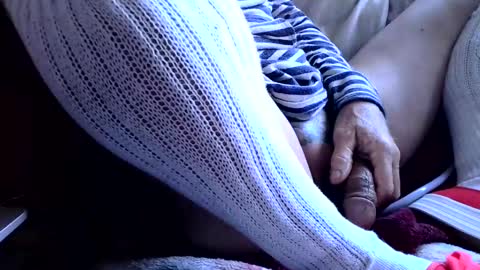 KinkySneakerGirl online show from April 3, 5:20 pm