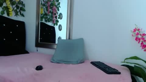 Isabella  online show from March 11, 4:08 am