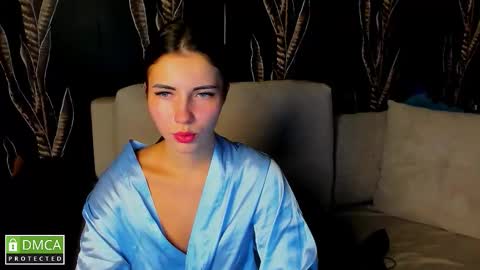 Kira  online show from October 18, 6:56 pm