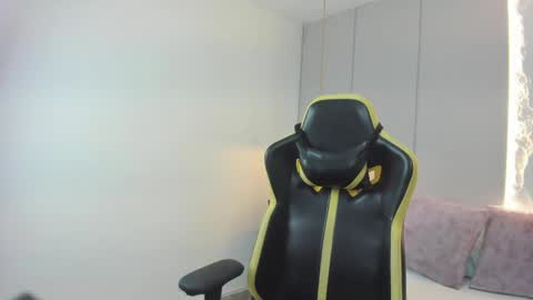 K I R A online show from April 11, 11:03 am