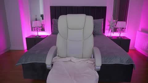 Kira online show from February 19, 2:11 am