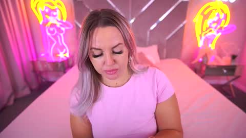 Kira online show from October 28, 3:18 am