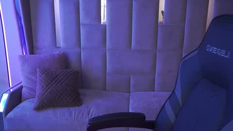 Kira online show from October 8, 2:30 am