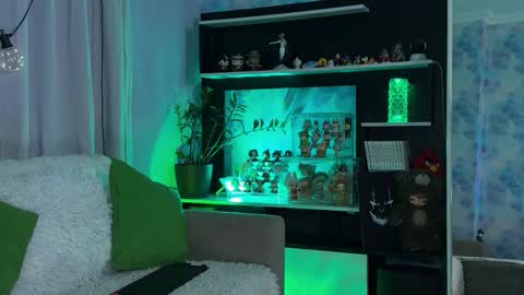 Kira    online show from February 6, 8:33 pm