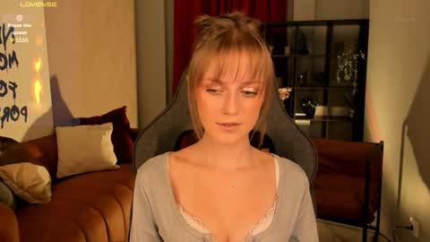 Kira online show from December 2, 5:44 pm