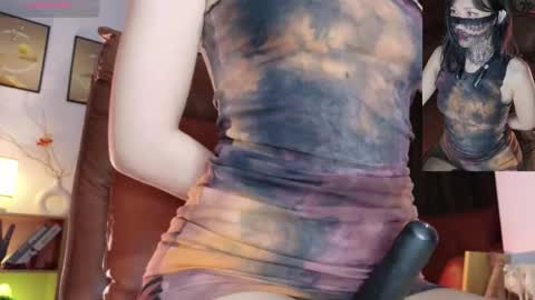 kirenie online show from November 7, 9:01 am