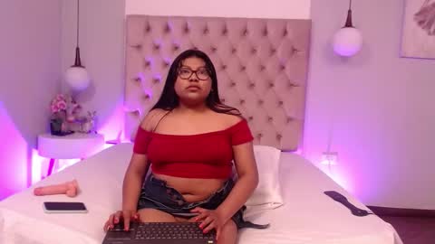 kiri  online show from February 10, 4:15 am