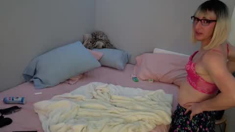 Snapshot of kirkcammerman1 chatting on January 11, 8:33 am Onya online show from January 11, 8:33 am