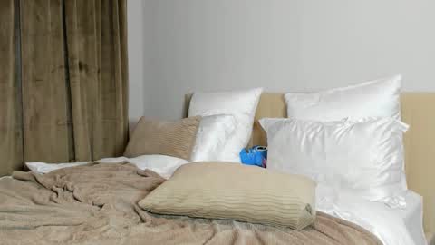 Kira online show from November 22, 7:56 pm