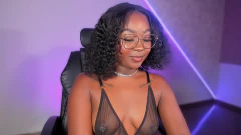 kishalove_ online show from November 3, 1:12 pm