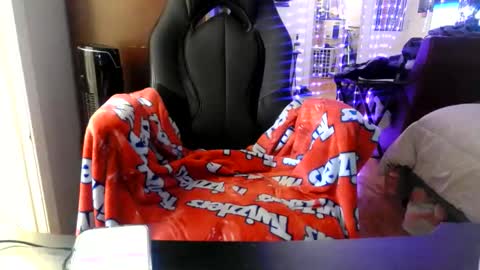 KiSSABABYY online show from February 7, 9:26 pm